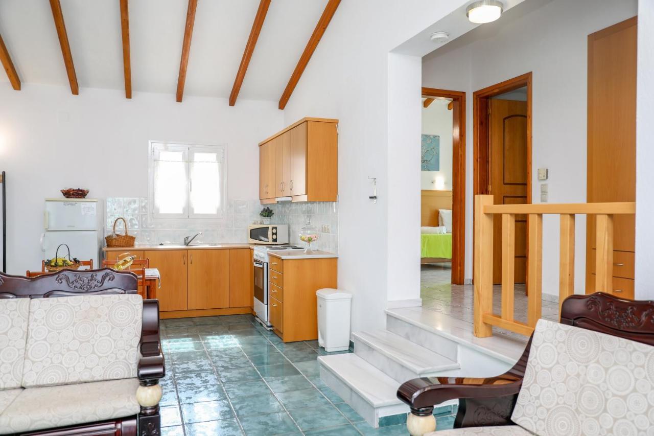 Mitzelos Villa